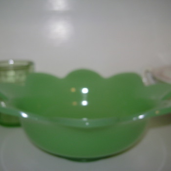 Green Glass Bowl??? - Art Glass