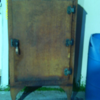 Albatross Metal Ice Box  - Kitchen