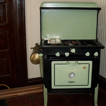 1920's Wehrle auto gas stove - Kitchen