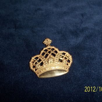 This is a Miriam Haskell. Plain and simple. Does anyone out there know what it could be worth ?