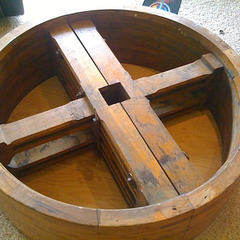 Antique wooden table - Furniture