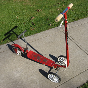 Honda Kick-n-Go sidewalk scooter