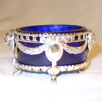 Sterling hallmarked salt with cobalt liner