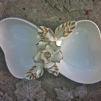 Lovely gold accented rose dish with mystery hallmark!  - Art Pottery