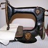 Singer Sewing Machine  24-13, 573104 Can someone help me ID this machine.