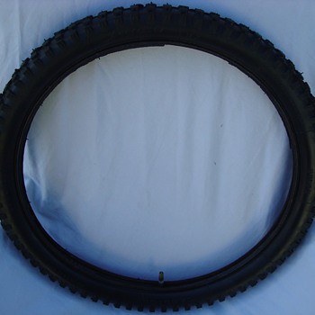1970's carlisle AGGRESSOR MX TIRE bmx old school