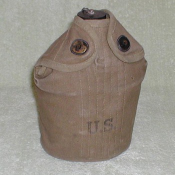 U.S. Army Canteen - WWII - Military and Wartime