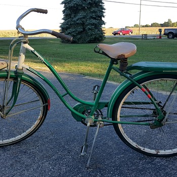 Western Flyer Girls bike - Sporting Goods