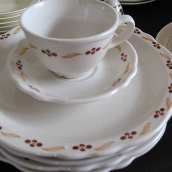 Homer Laughlin Carolyn Restaurant Dishes Set of 12