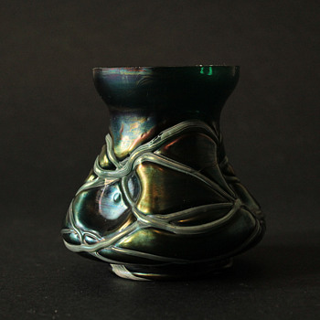 Rindskopf's ? Veined Vase - Art Glass