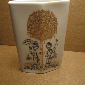 Rosenthal "Raymond Peynet" Studio Line Modern Vase Courtship Figures.