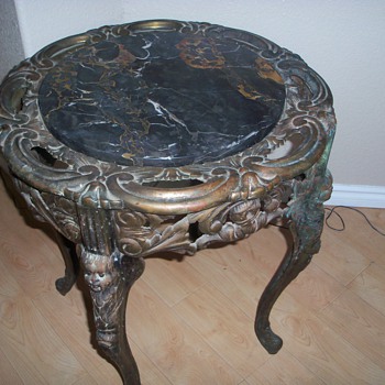 Wrought I ron Cicular Table circa 1920-1930 - Furniture