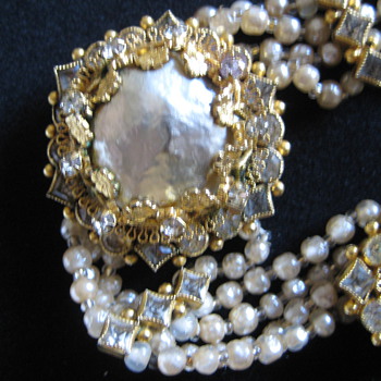 Great bracelet and necklace set - Costume Jewelry