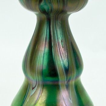 RINDSKOPF FEATHERED EMERALD GREEN ART NOUVEAU GLASS VASE FABULOUS SHAPE - Art Glass
