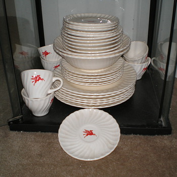 Mobil Oil Dinnerware/Dishes - Petroliana