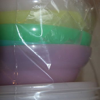 6 ABSOLUTE Vintage Tupperware Pastel Cereal Bowls with lids