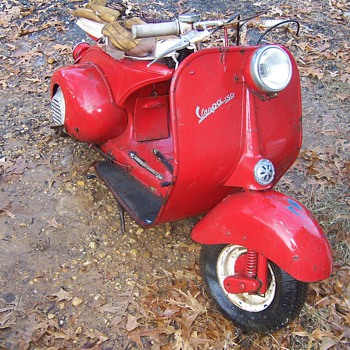 Farm Fresh Barn find Vespa 150 - Motorcycles