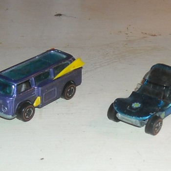 Hot Wheels Beach Bomb and Sand Crab - Model Cars