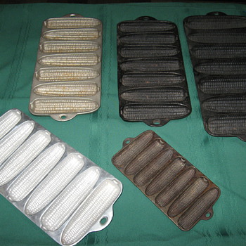 Wagner Corn Bread Pans - Kitchen