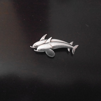 Georg Jensen #317 Double Dolphin brooch