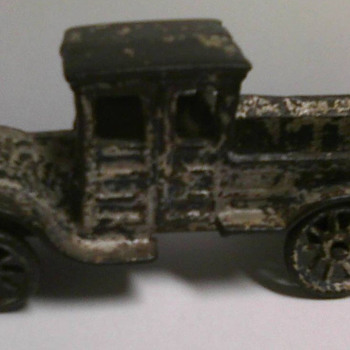 Can you identify this antique toy truck? - Model Cars