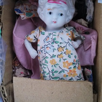 Sad little "doll" - Dolls