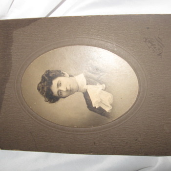 Cabinet Card Photo - Photographs