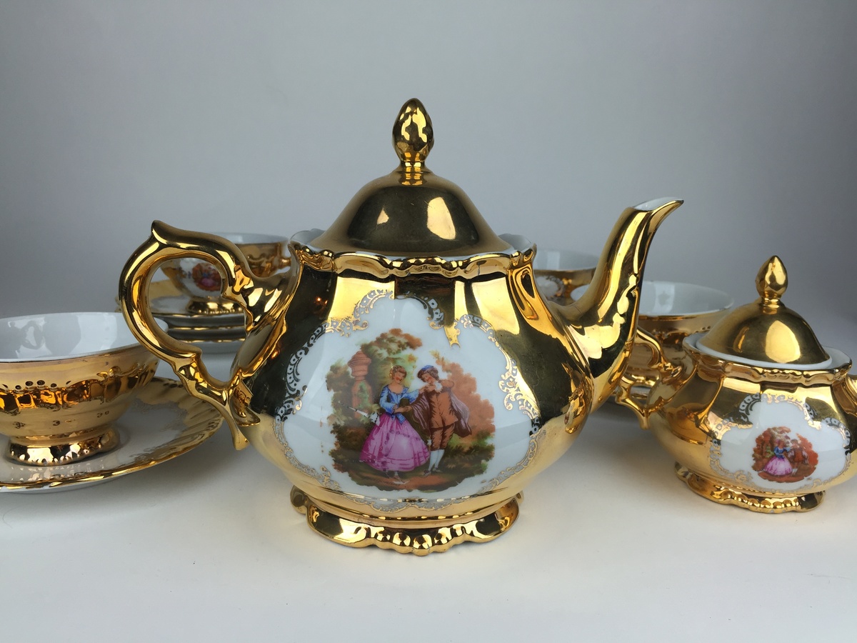 What is this? part 4! G P Bavaria Gold Tea Set Collectors Weekly