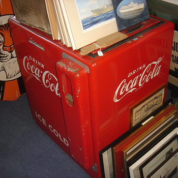 Help with Vintage Coca Cola Cooler