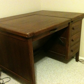 Secretarial/Typwriter Desk