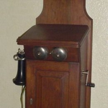 W.E. 301 wall phone
