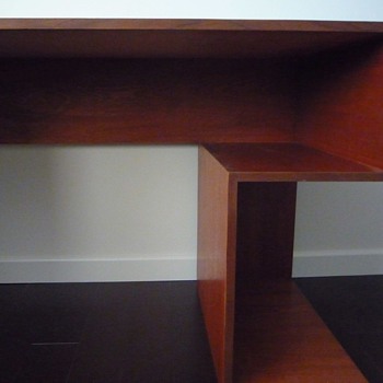 mid century desk-anyone knows the designer?