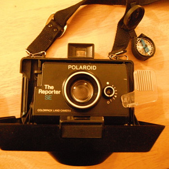 Late 70's (I believe) Polaroid Reporter SE camera - Cameras