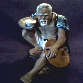 Chinese "Shiwan Artistic Ceramics Factory" / Mudman Figurine " Man with a Rice Bowl" / Circa 20th Century - Figurines