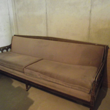 Sofa needs restoration need to know what type of sofa it is.............help - Furniture