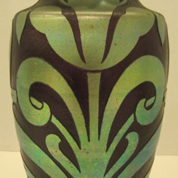 Kralik - Cameo Styles #6 -  Iridescent cutback - Art Glass
