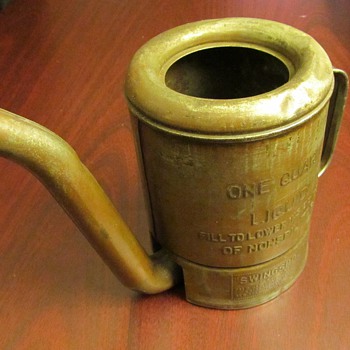 "SwingSpout" Oil Can