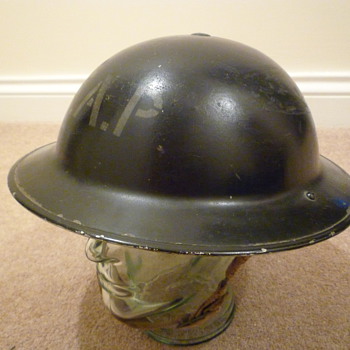 British WWII First Aid Post helmet - Military and Wartime