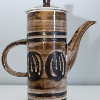 1960's Retro Coffee Pot by Cinque Ports Pottery Ltd - Art Pottery