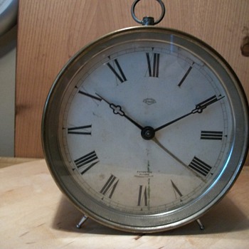 8 day alarm clock - Clocks