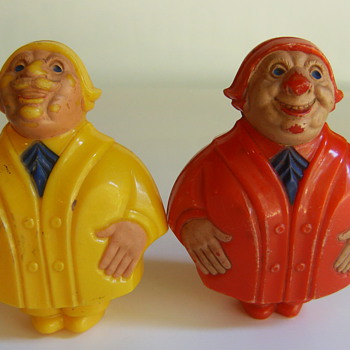 Stumped! Bakelite Noismaker or Rattles?