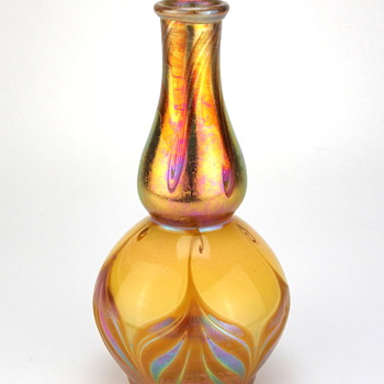 Early Tiffany Corona Art Glass Vase - Art Glass