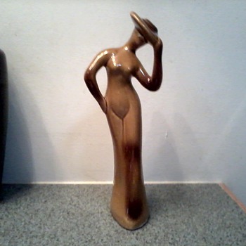 Interesting Art Deco / Modern / "Lady with a Hat" figurine