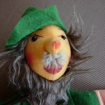 Identify puppet please? - Toys