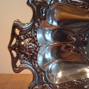ART NOUVEAU PLATED BREAD BASKET - Art Nouveau