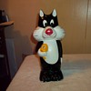 SYLVESTER & TWEETY BANK