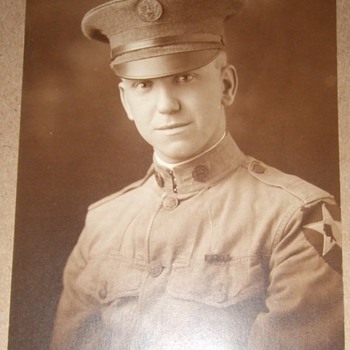 WW1 2nd Division soldier in uniform