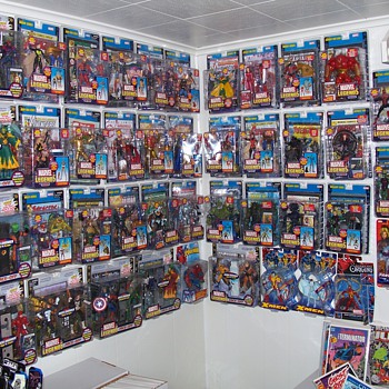 Marvel Legends by Toy Biz! - Toys