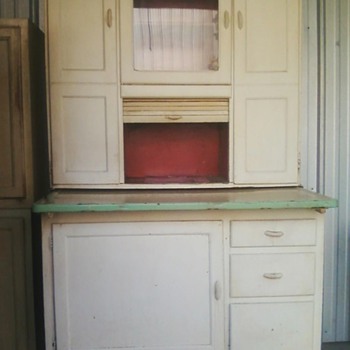 Bakers Cab75+ yrs old ivory metal work shelf flour bin&sifter glass dr/top ctr  Poss/ Belly Bread Bin need info?!!           
