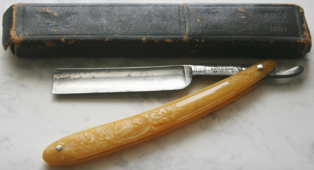 Antique Straight Razor Walther Gates Hardware Co. Owl Ornate